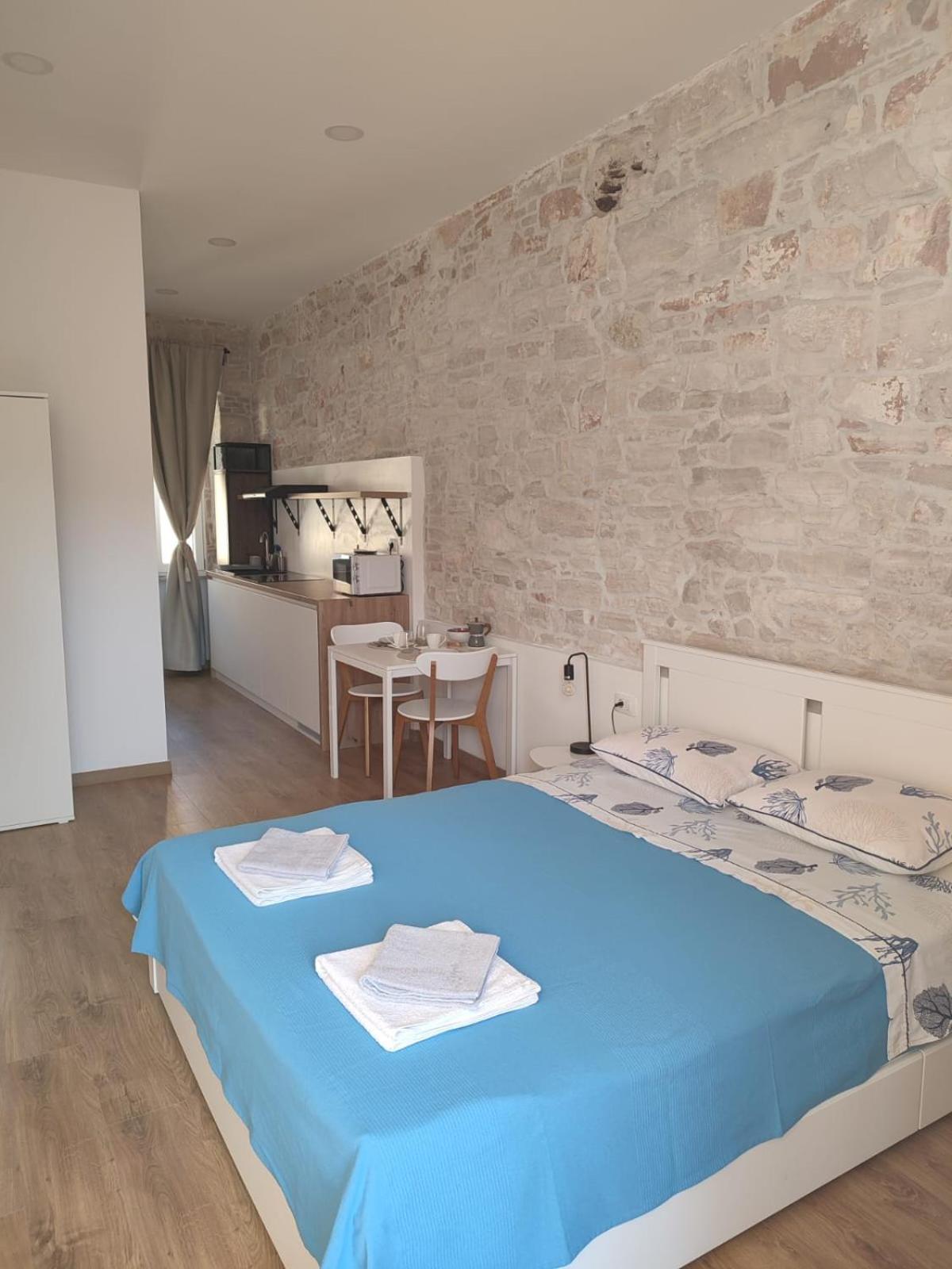 Central Studio Apartment Pula Exterior foto